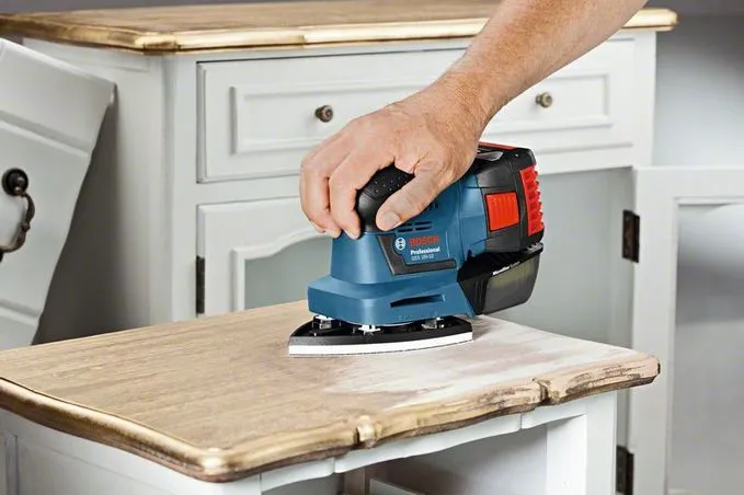 Bosch cordless&nbsp;orbital sander&nbsp;GSS 18V-10 Professional&nbsp;(blue, L-BOXX, 2x Li-ion battery (5.0Ah))