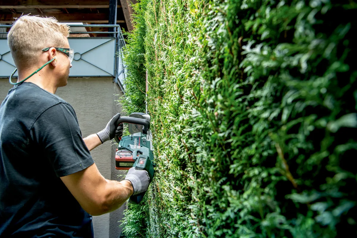 Metabo HS 18 LTX BL 75 H&aelig;ktrimmer 3400opm 75cm Klingel&aelig;ngde