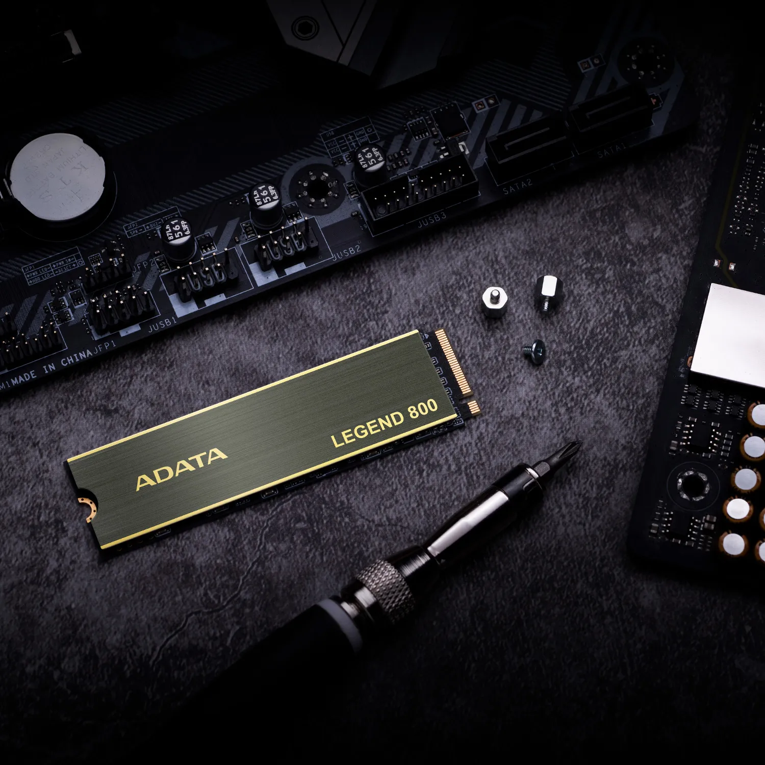 ADATA ALEG-800-2000GCS 2 TB, PCIe 4.0, M.2 -SSD-levy