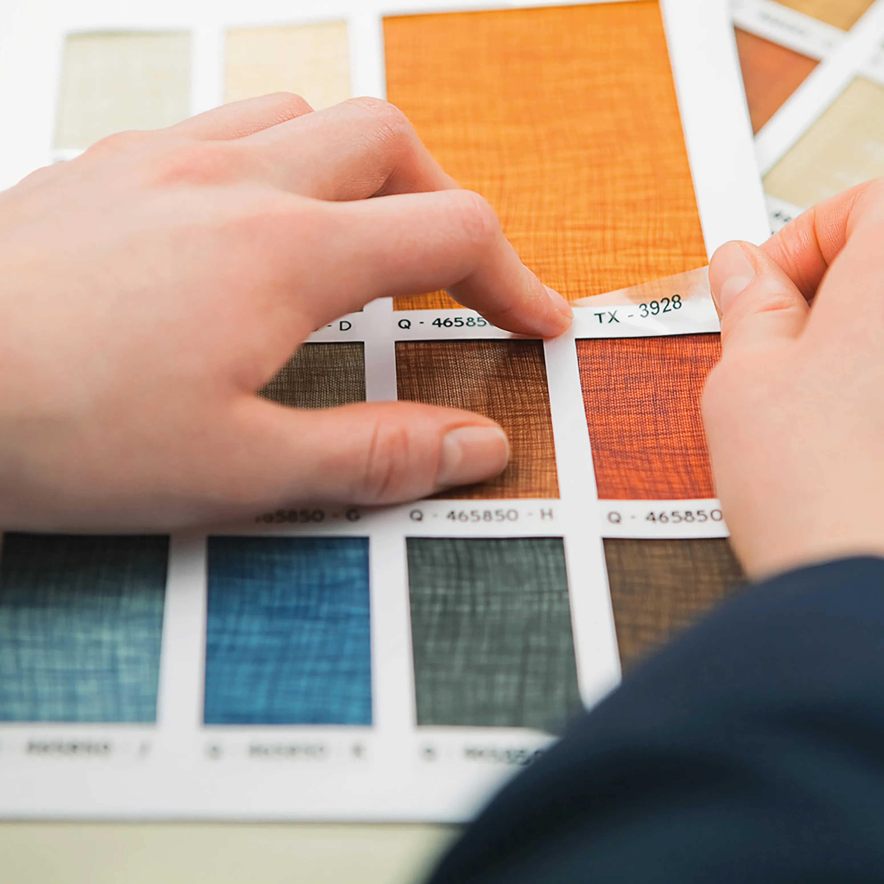 DYMO D1 m&auml;rktejp standard 6mm, svart p&aring; transparent, 7m rulle (43610