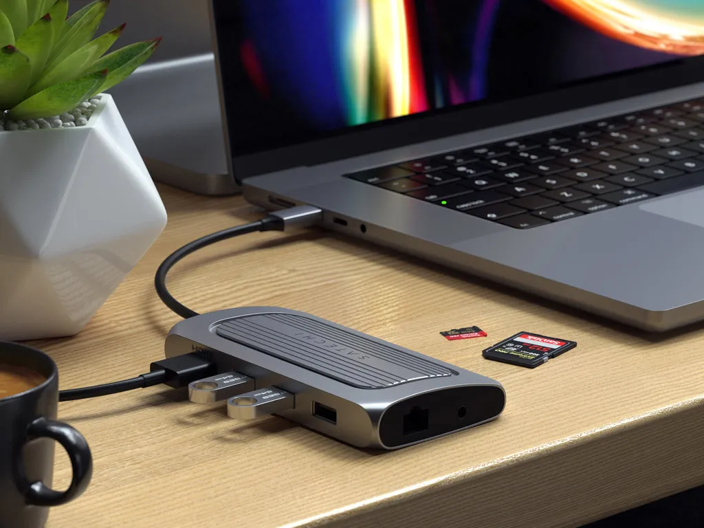 Satechi USB4 Multiport Adapter  8K HDMI