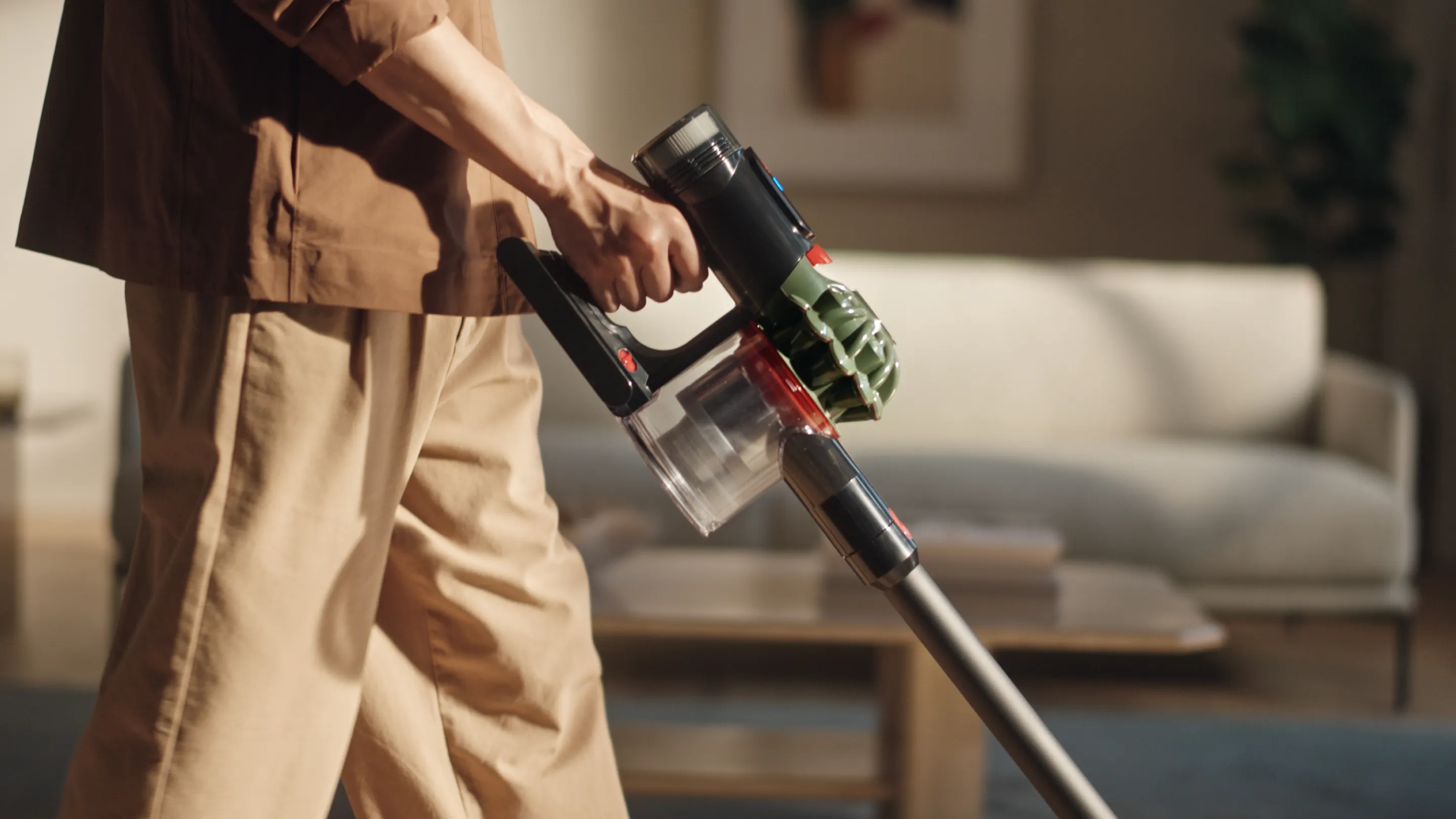 Dyson V8 Cyclone -varsi-imuri 0,54 L 150 AW, musta/vihre&auml;