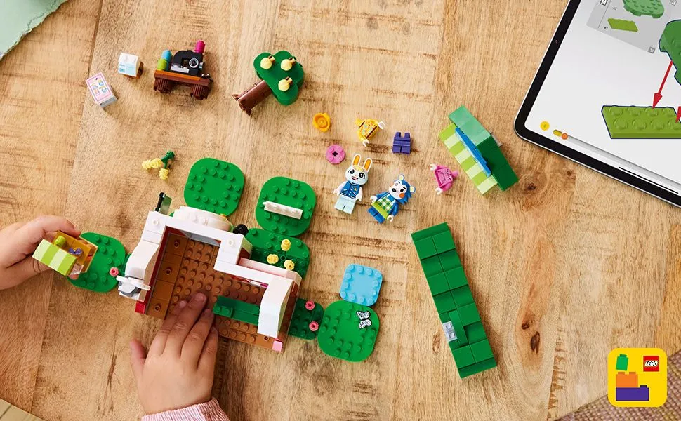 LEGO Animal Crossing Able Sisters' Clothing Shop 77055