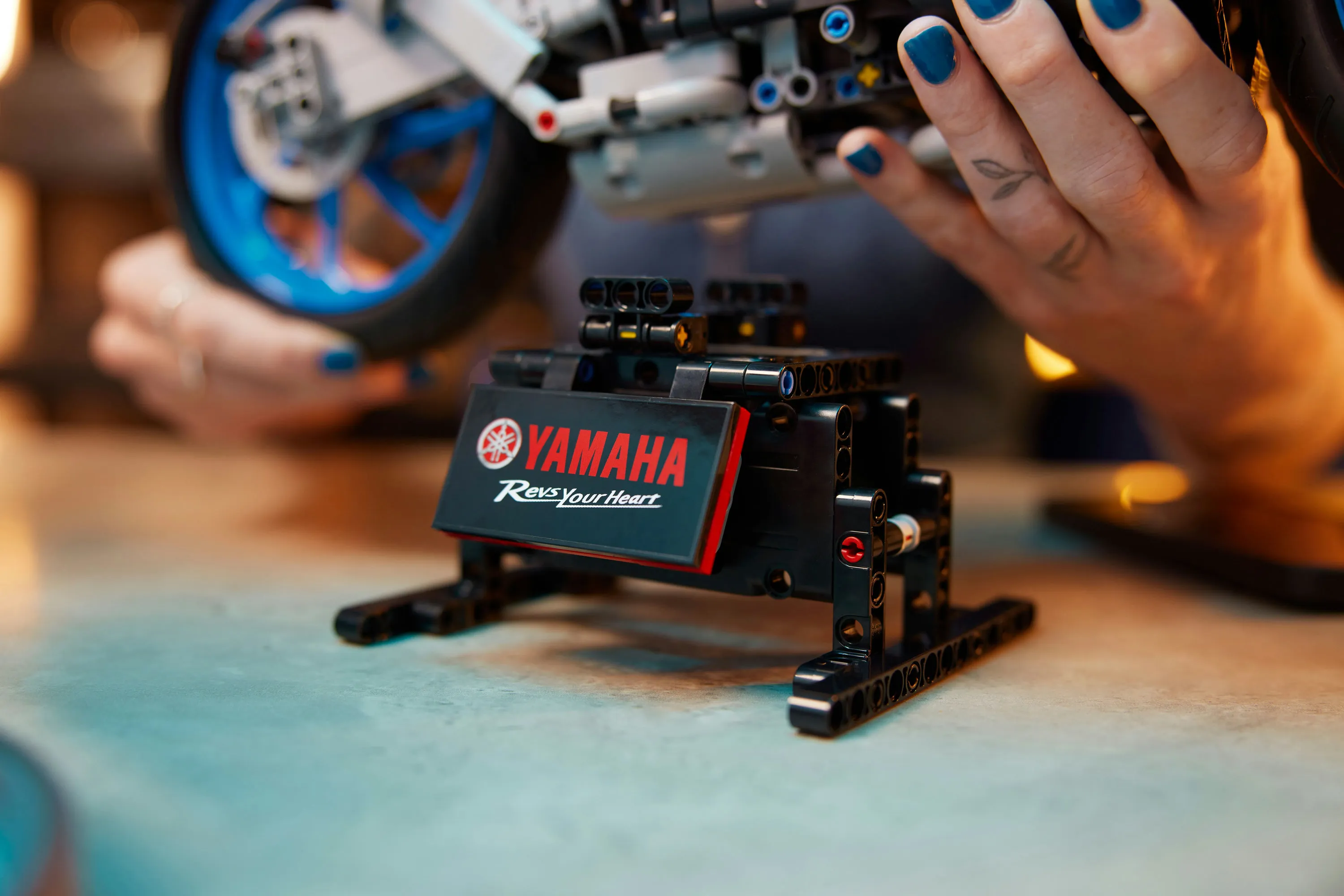 Lego Technic Yamaha MT-10 SP 42159