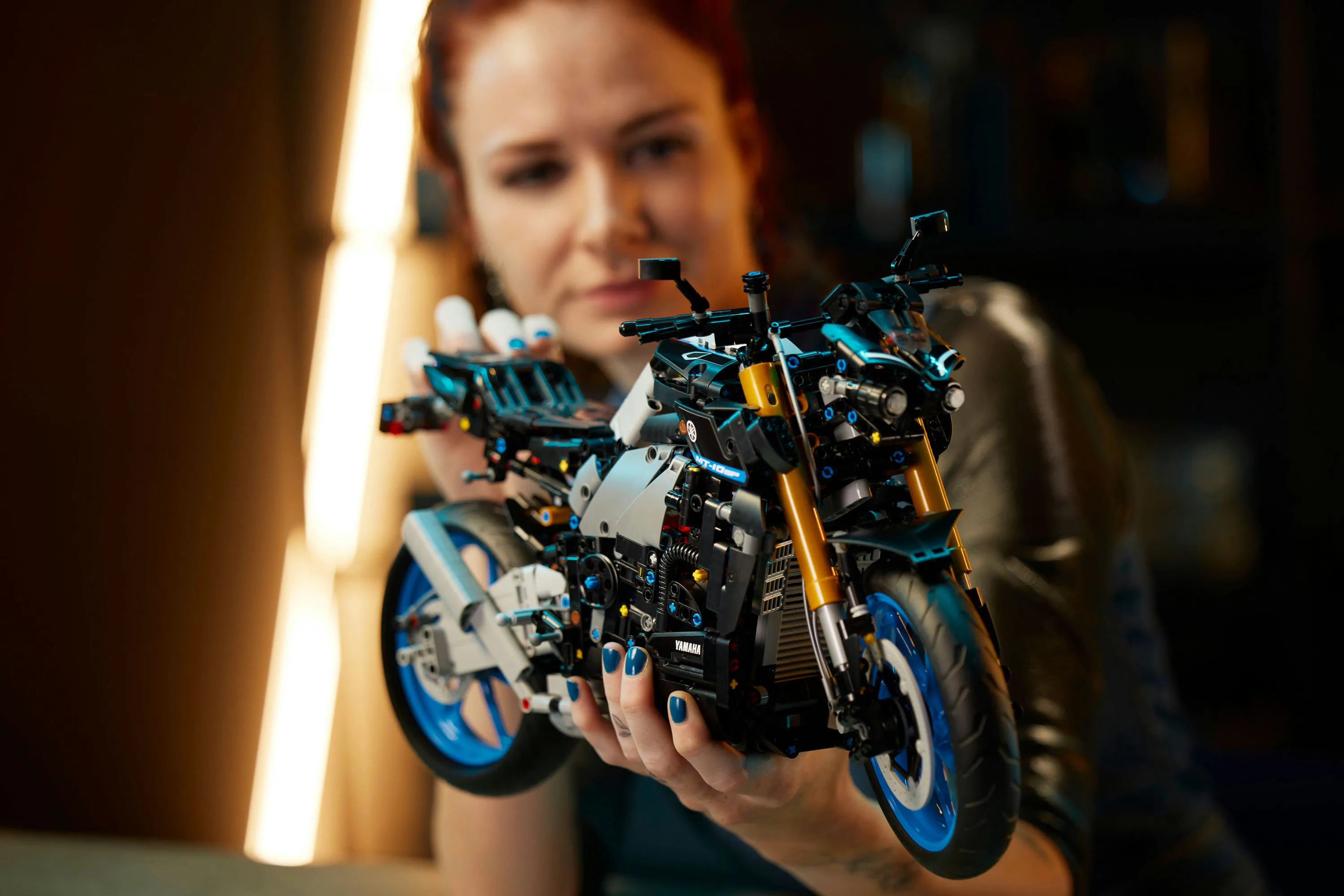 Lego Technic Yamaha MT-10 SP 42159