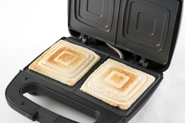 BLACK+DECKER Leip&auml;grilli 2 palan 750W