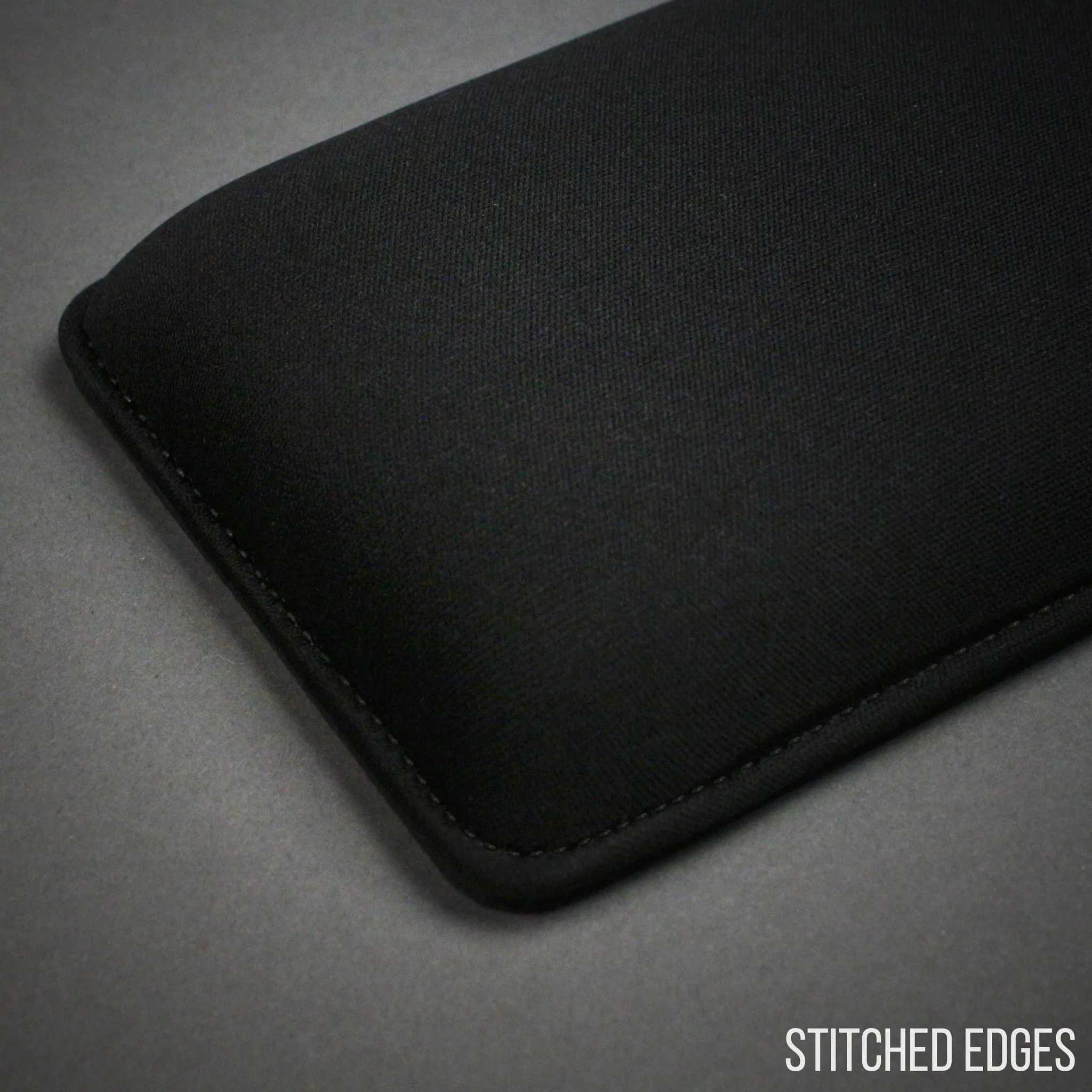 Glorious 25mm Compact - wrist pad, black