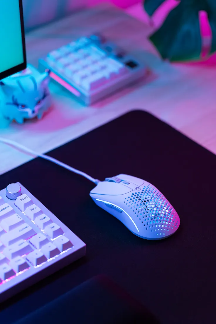 Glorious Model O 2 tr&aring;dl&ouml;s gamingmus, vit