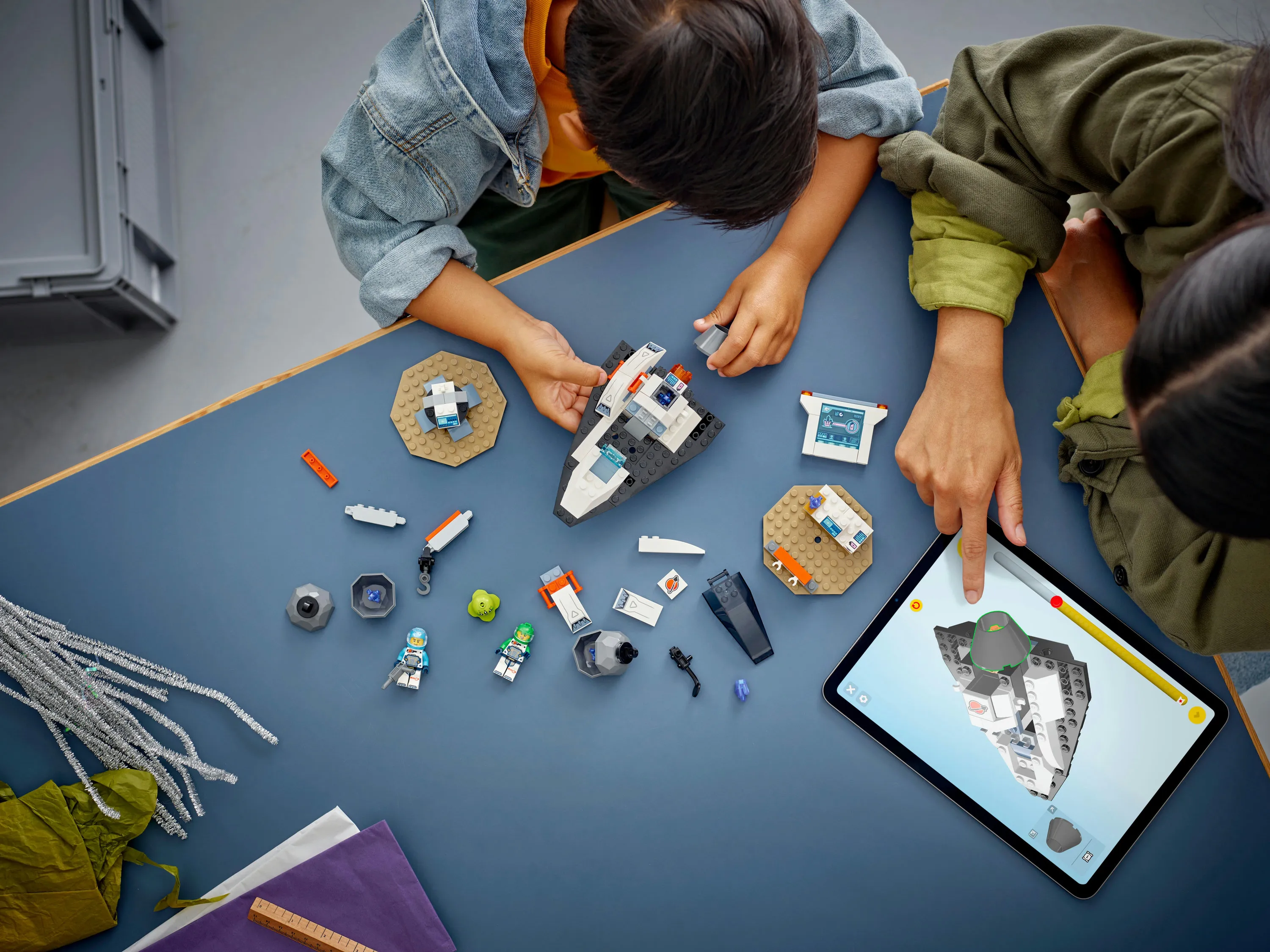 LEGO City Space Avaruusalus ja asteroidil&ouml;yt&ouml; 60429