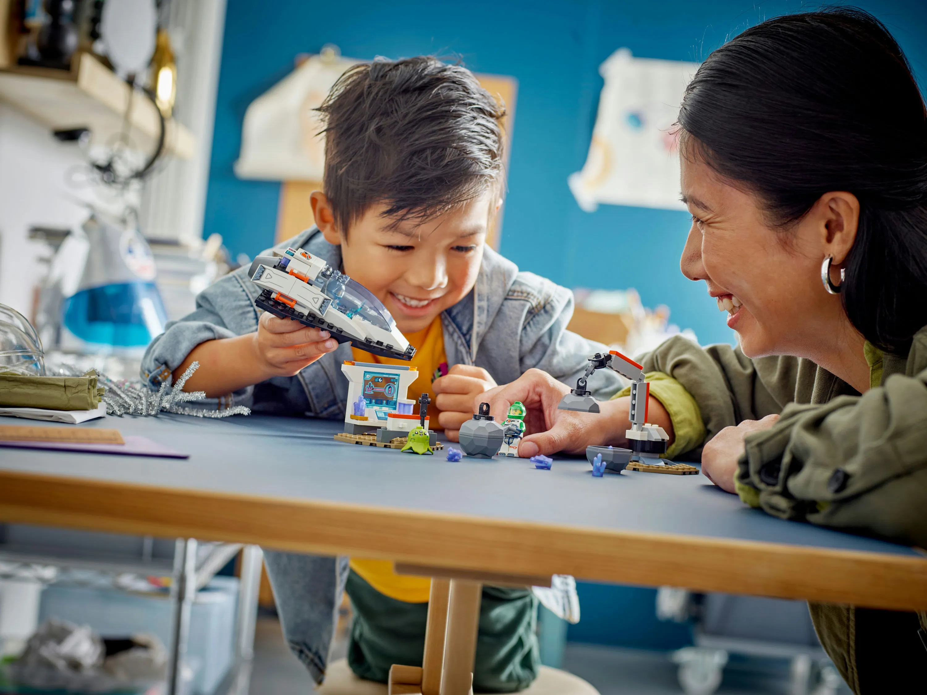 LEGO City Space Avaruusalus ja asteroidil&ouml;yt&ouml; 60429