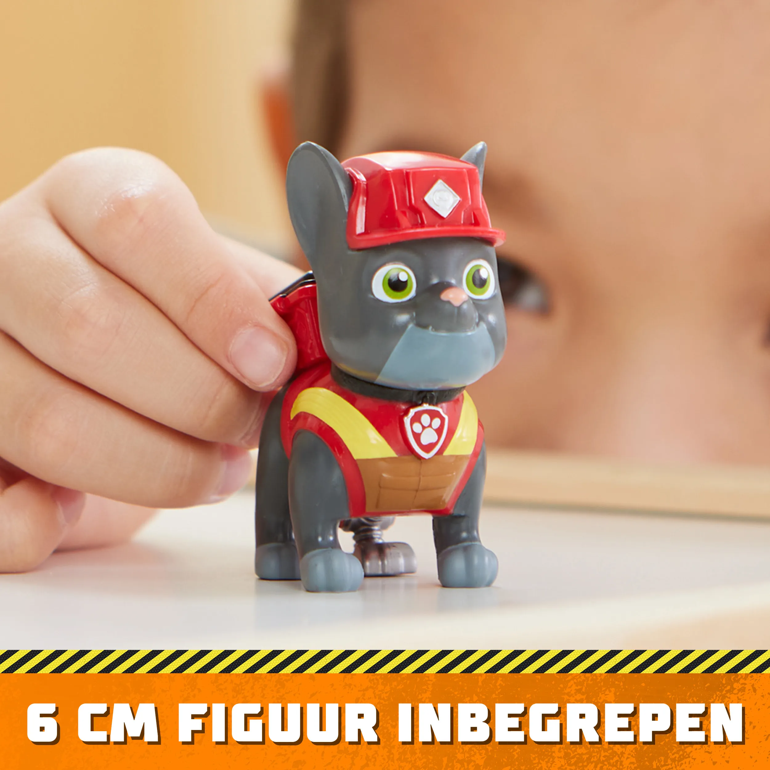 Spin Master Rubble &amp; Crew - Crane Construction Vehicle with Charger Figure, Toy Vehicle