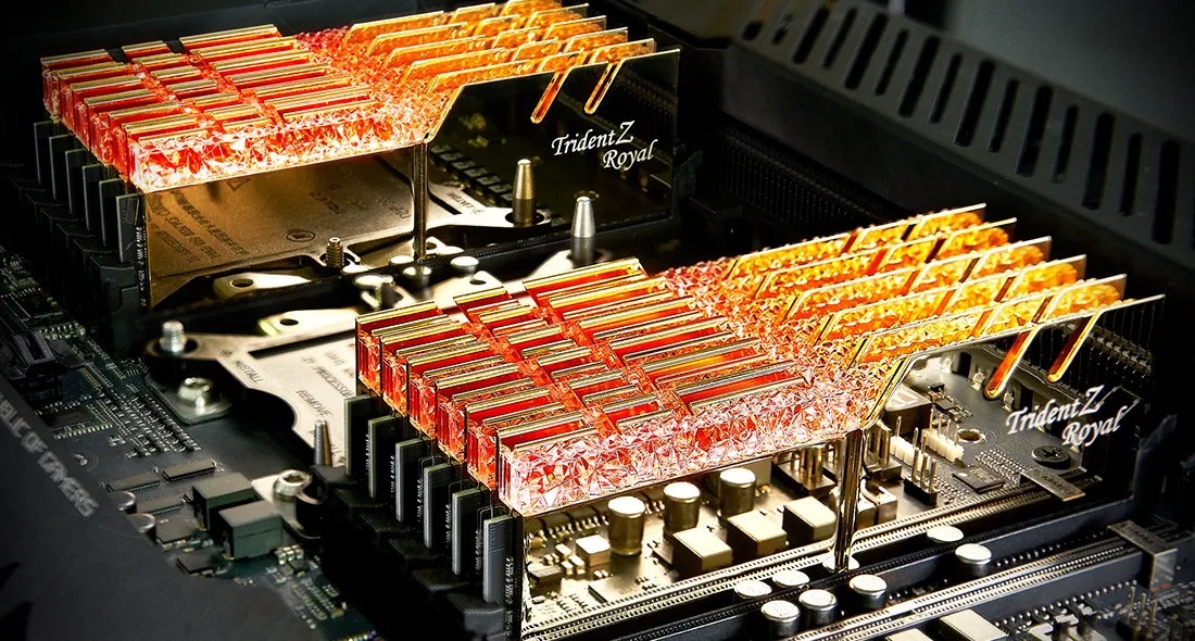 G.Skill Trident Z Royal 32 Gt (2 x 16 Gt) DDR4 3600 MHz, CL14 -muisti, Kulta