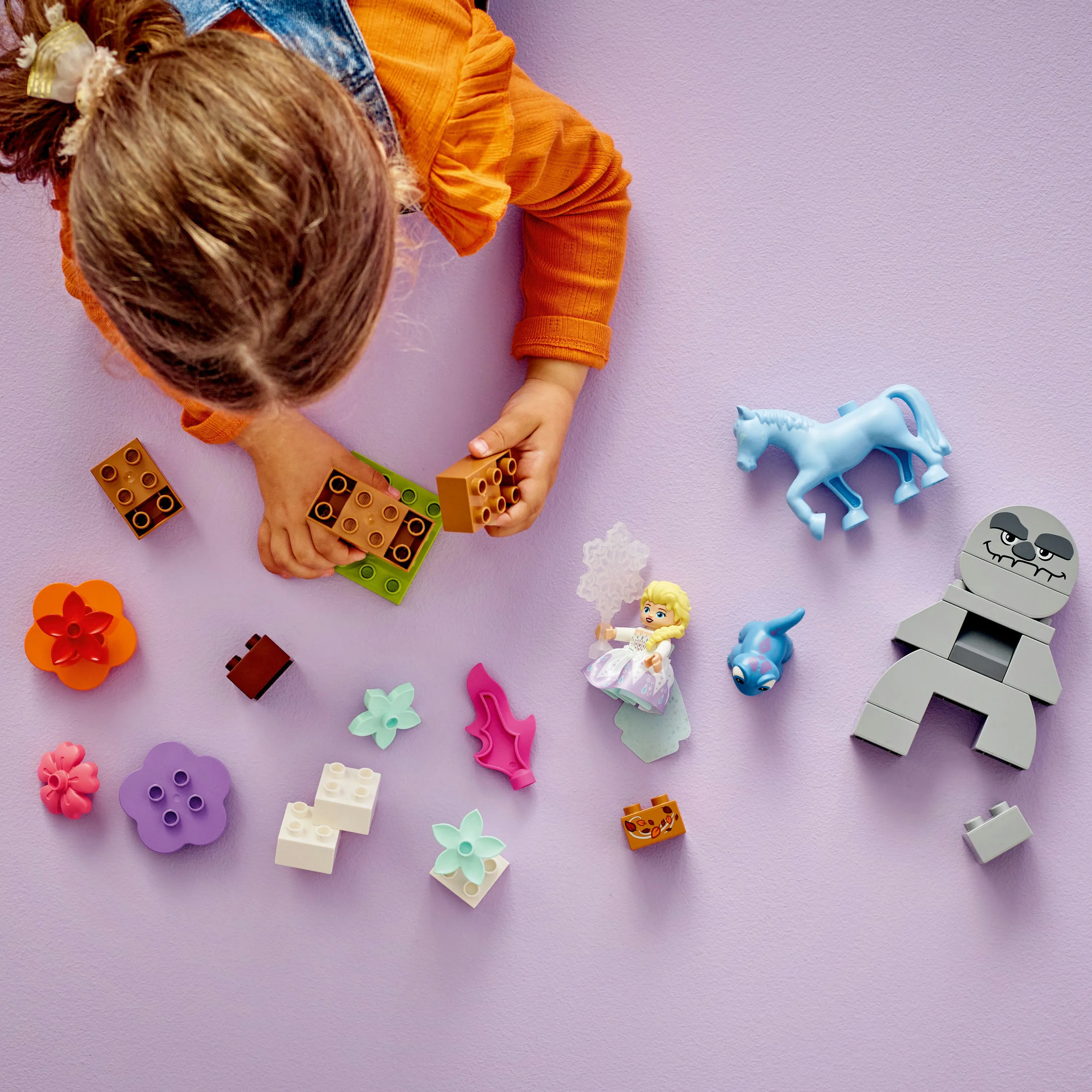 LEGO DUPLO Elsa ja Bruni lumotussa mets&auml;ss&auml; 10418