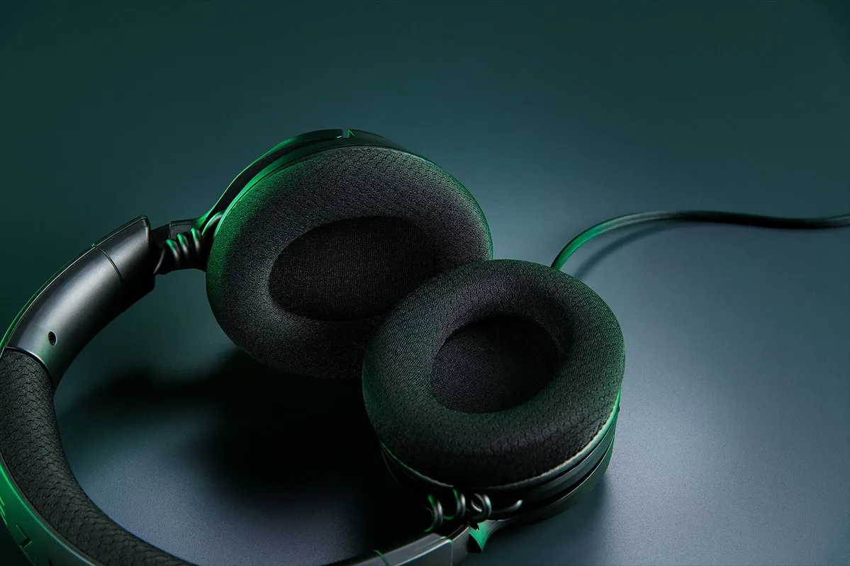 Razer Kraken V4 X - gaming headset, svart