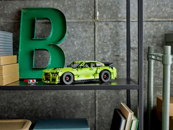 Lego Technic -Ford Mustang Shelby GT500 42138