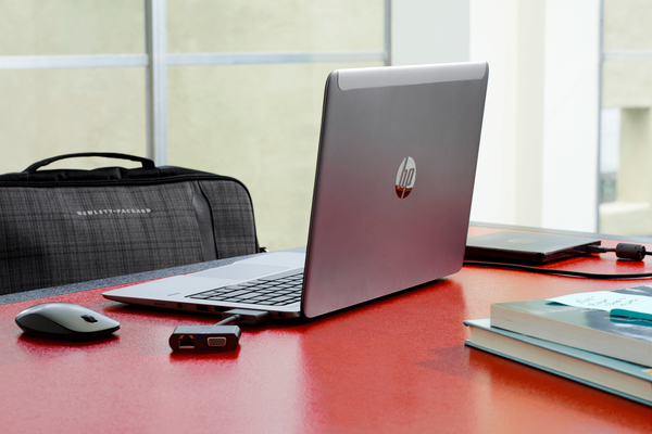 HP 14" EliteBook 1040 G3, 256GB, Win 10 Pro - kannettava, hopea