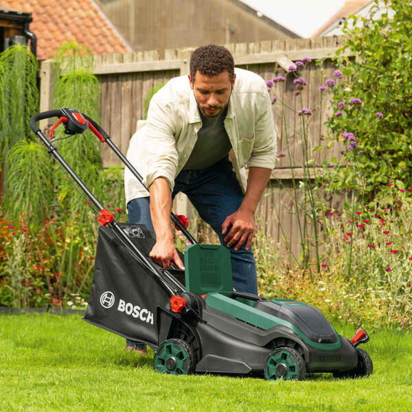 Bosch Rotak 18V2-38 Solo batteridriven gr&auml;sklippare, 36V, borstl&ouml;s, 38 cm (utan batteri och laddare)