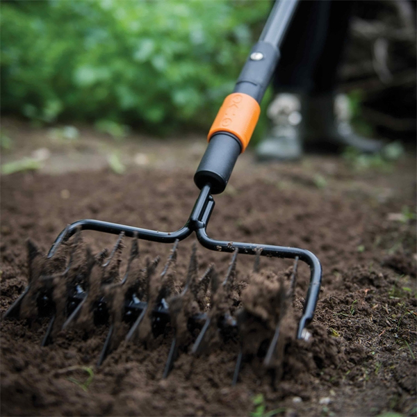 Fiskars QuikFit - lawn roller aerator