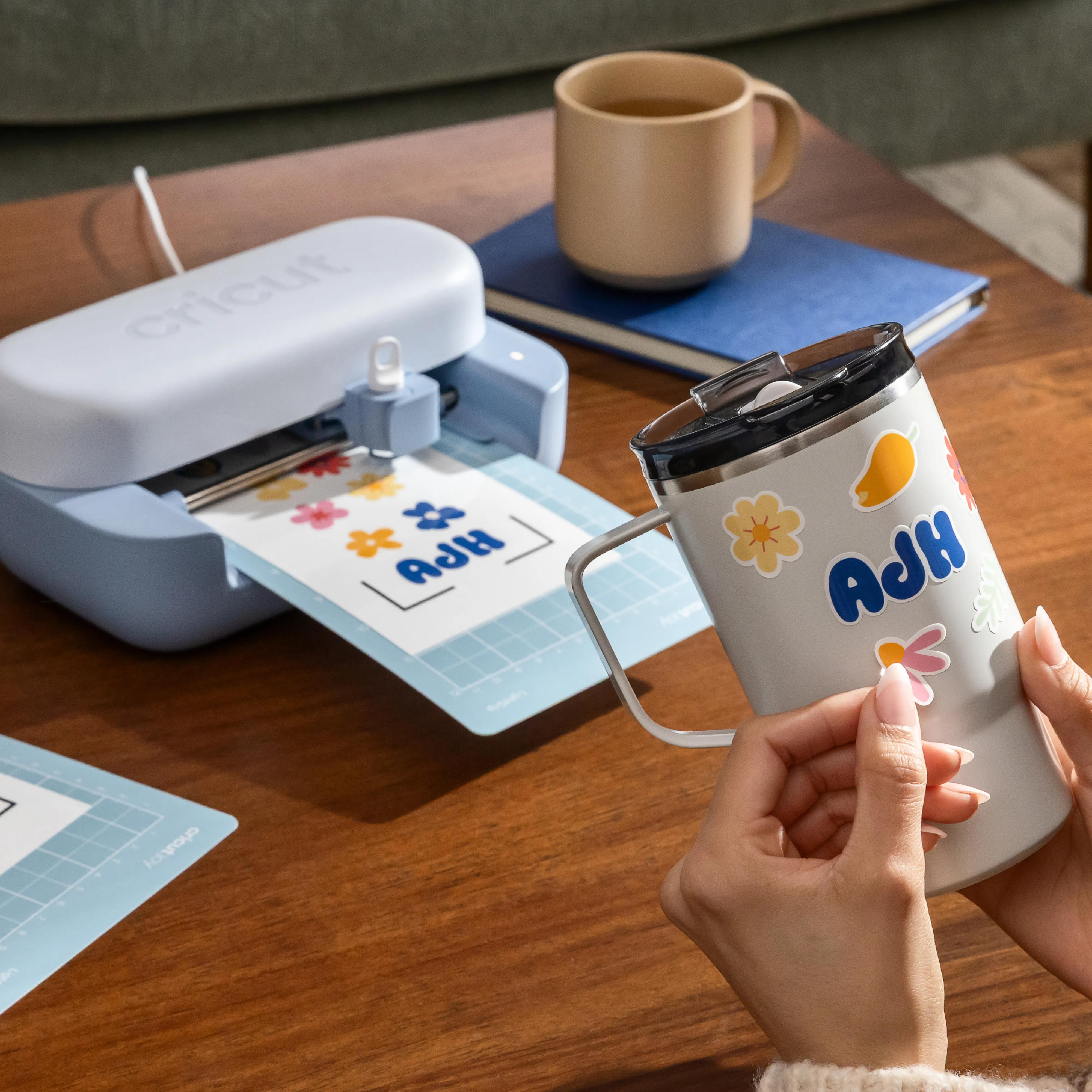 Cricut Joy 2 Essentials Bundle