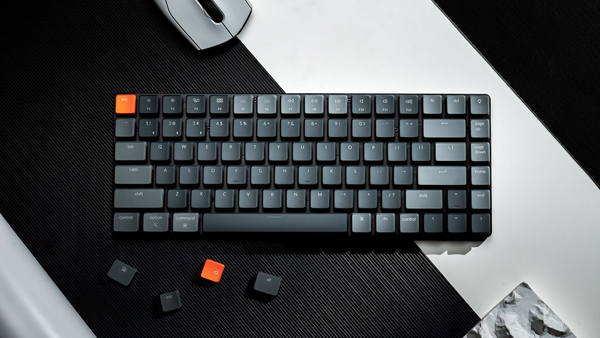 Keychron K3 Ultra-slim RGB -langaton pelin&auml;pp&auml;imist&ouml;, Optical Blue (Swappable), Musta