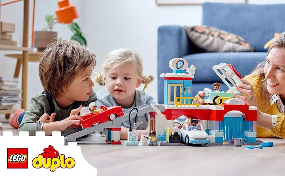 Lego Duplo parking garage with car wash 10948