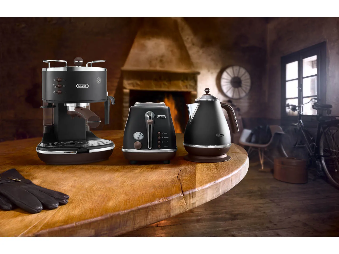 De'Longhi Icona Vintage ECOV 311.BK Espresso Machine, Black