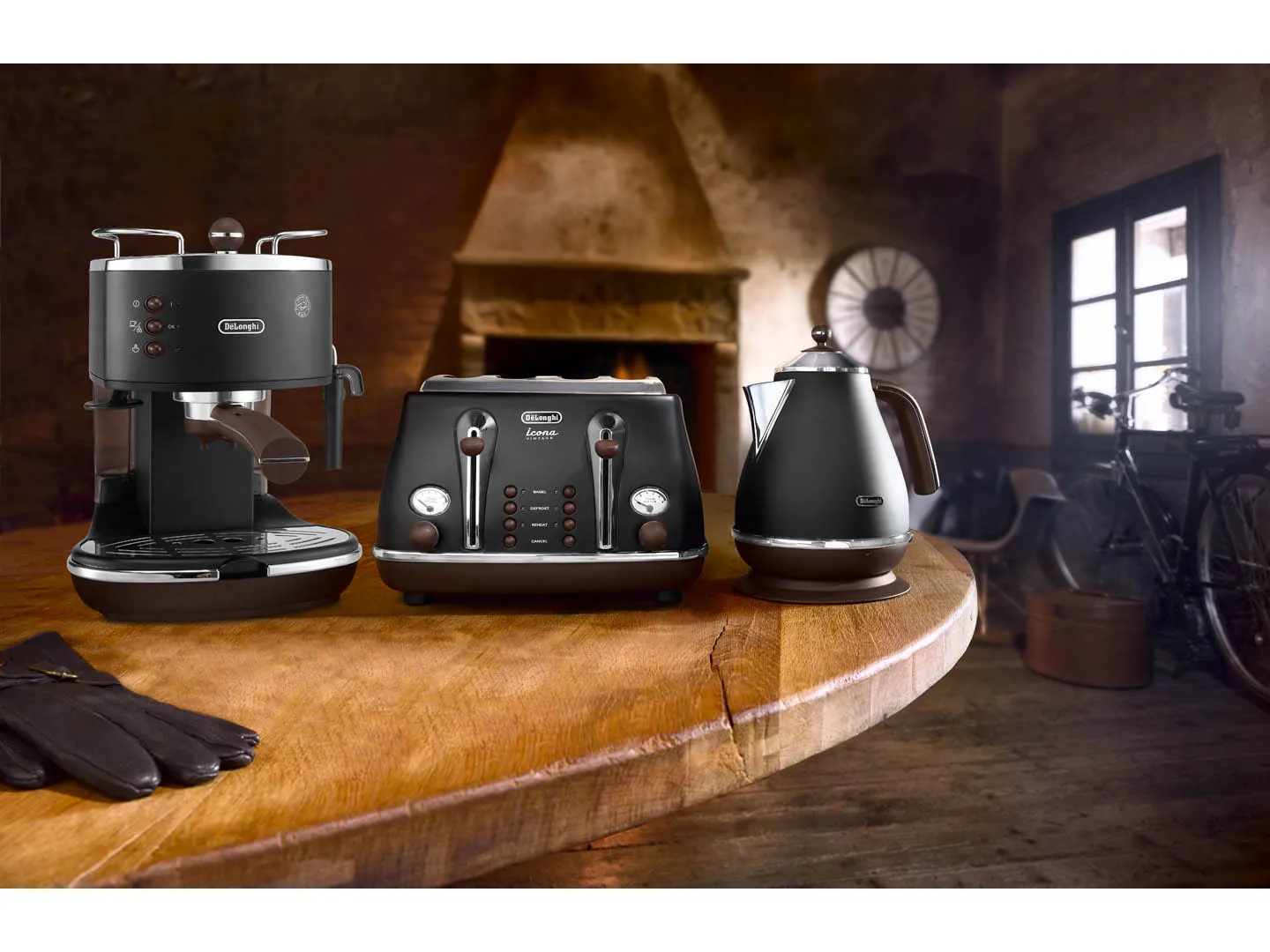 Delonghi Icona Vintage ECOV 311.BK - espresso machine, fully automatic, Black