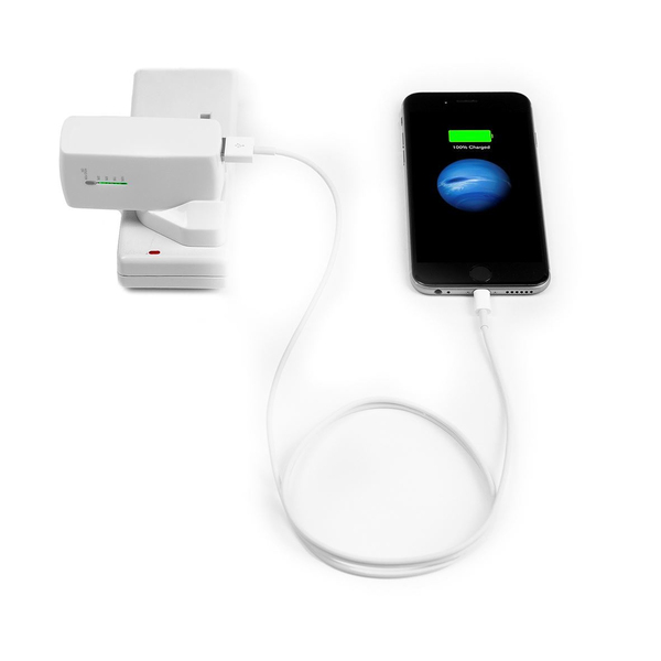 TARGUS 2-in-1 USB Wall Charger and Power Bank White