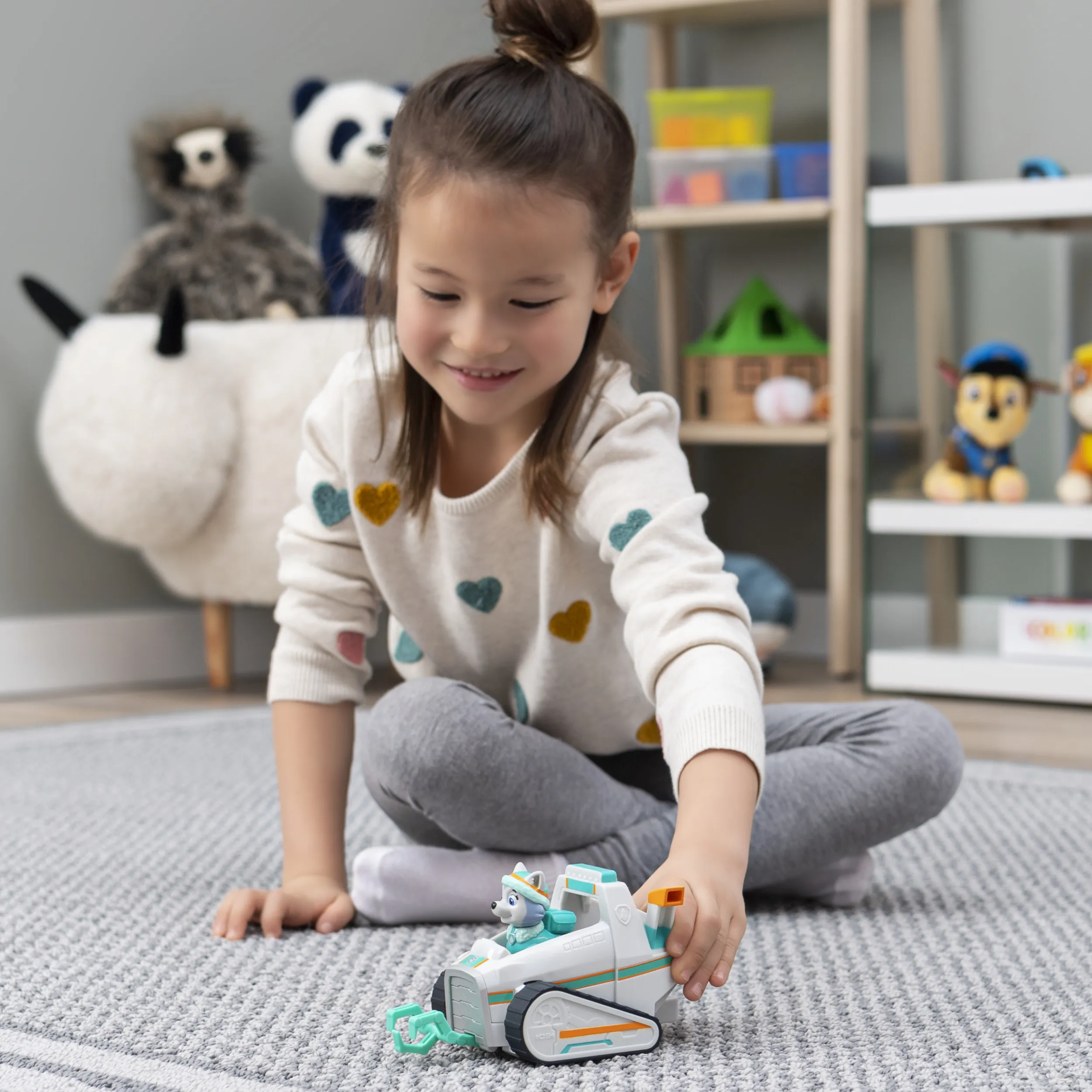 Spin Master Paw Patrol Everest's Snowmobile Model Vehicle (With Collectible Figure)