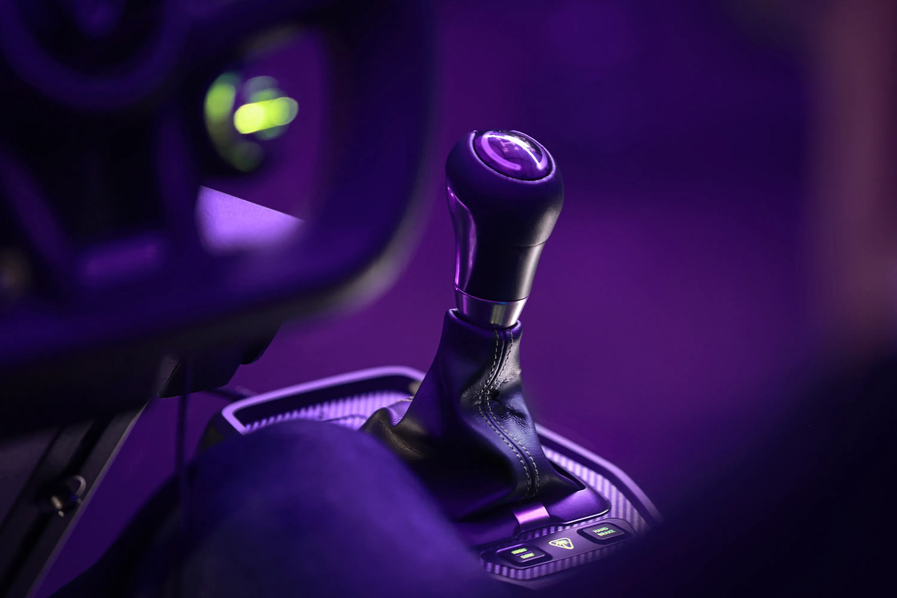 Turtle Beach VelocityOne Multi-Shift -langallinen vaihdin- ja k&auml;sijarrumoduuli, musta ja hopea