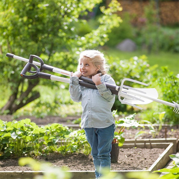 Fiskars Light - spade fork, white