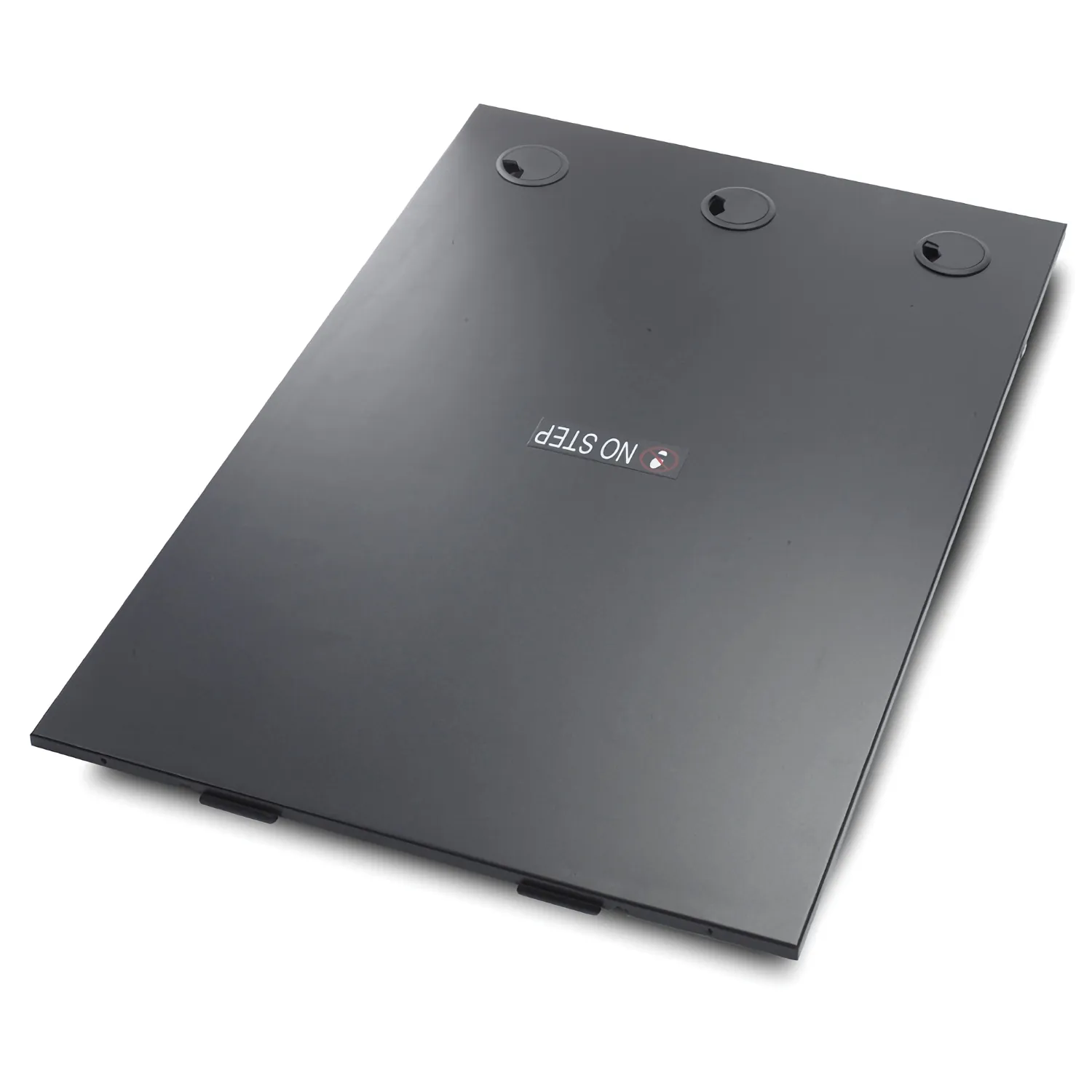 APC NetShelter SX 24U 19" Rack Enclosure Black 600mm Wide x 1070mm Deep 89 Kg. Includes: Casters, Roof, Doors, Key(s), Leveling feet, Roof, Side Panels.