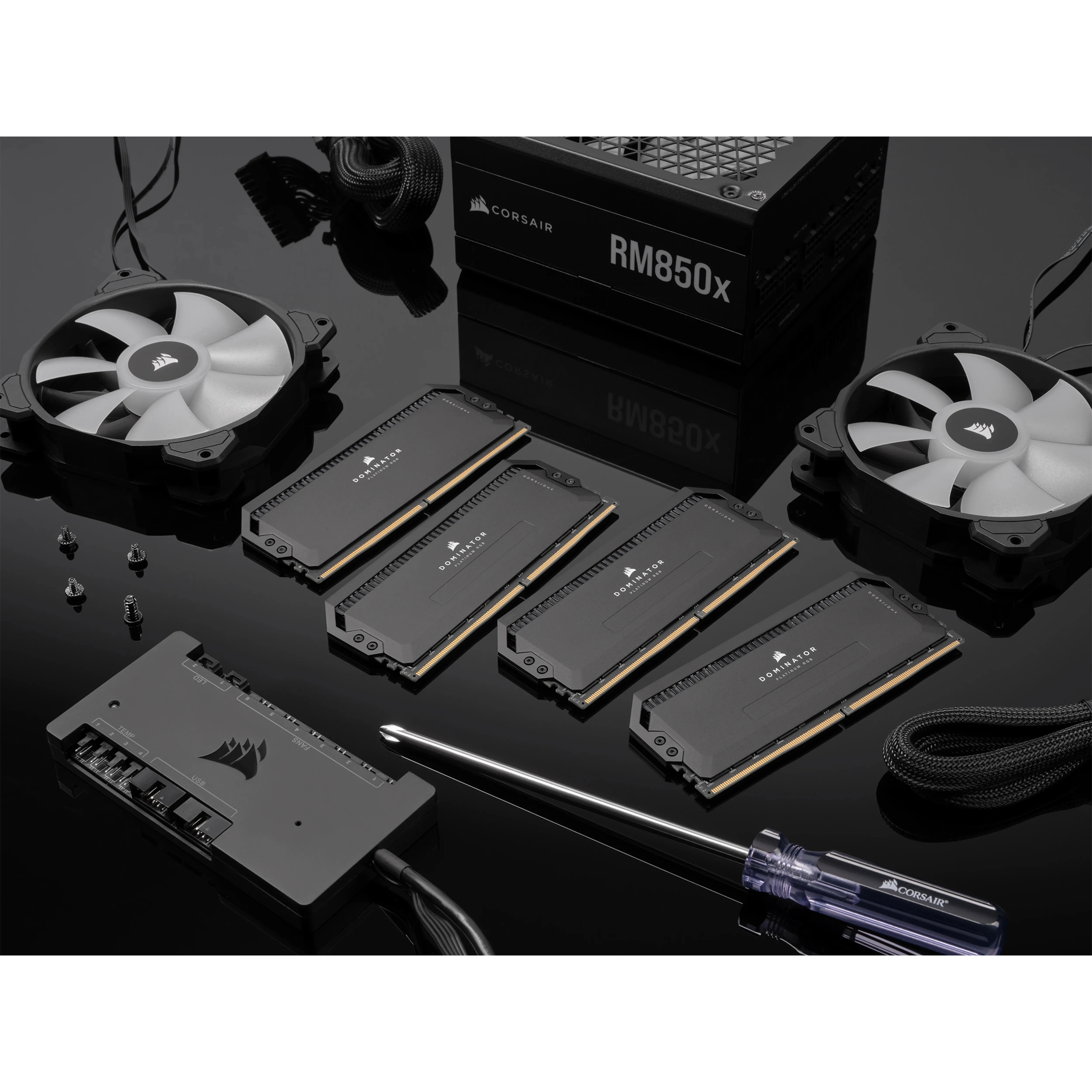 Corsair Dominator Platinum RGB 32 GB (2 x 16 GB) DDR5 5600 MHz, CL36 - minne, Svart