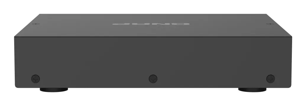 6-bay NAS AMD Ryzen V1500B 8GB DDR4 RAM +-NAS-palvelin