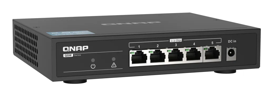 6-bay NAS AMD Ryzen V1500B 8GB DDR4 RAM +-NAS-palvelin