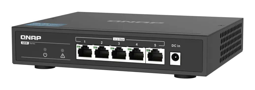 6-bay NAS AMD Ryzen V1500B 8GB DDR4 RAM +-NAS-palvelin