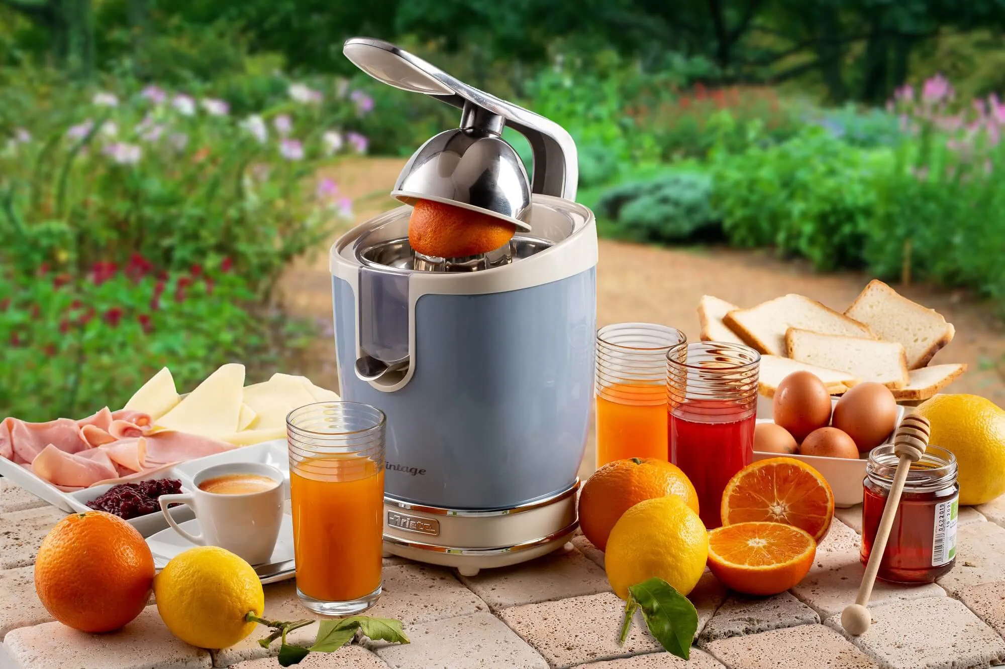 Ariete 0413BL Elektrisk citruspress, Ljusbl&aring; (0,6 L, 85 W)