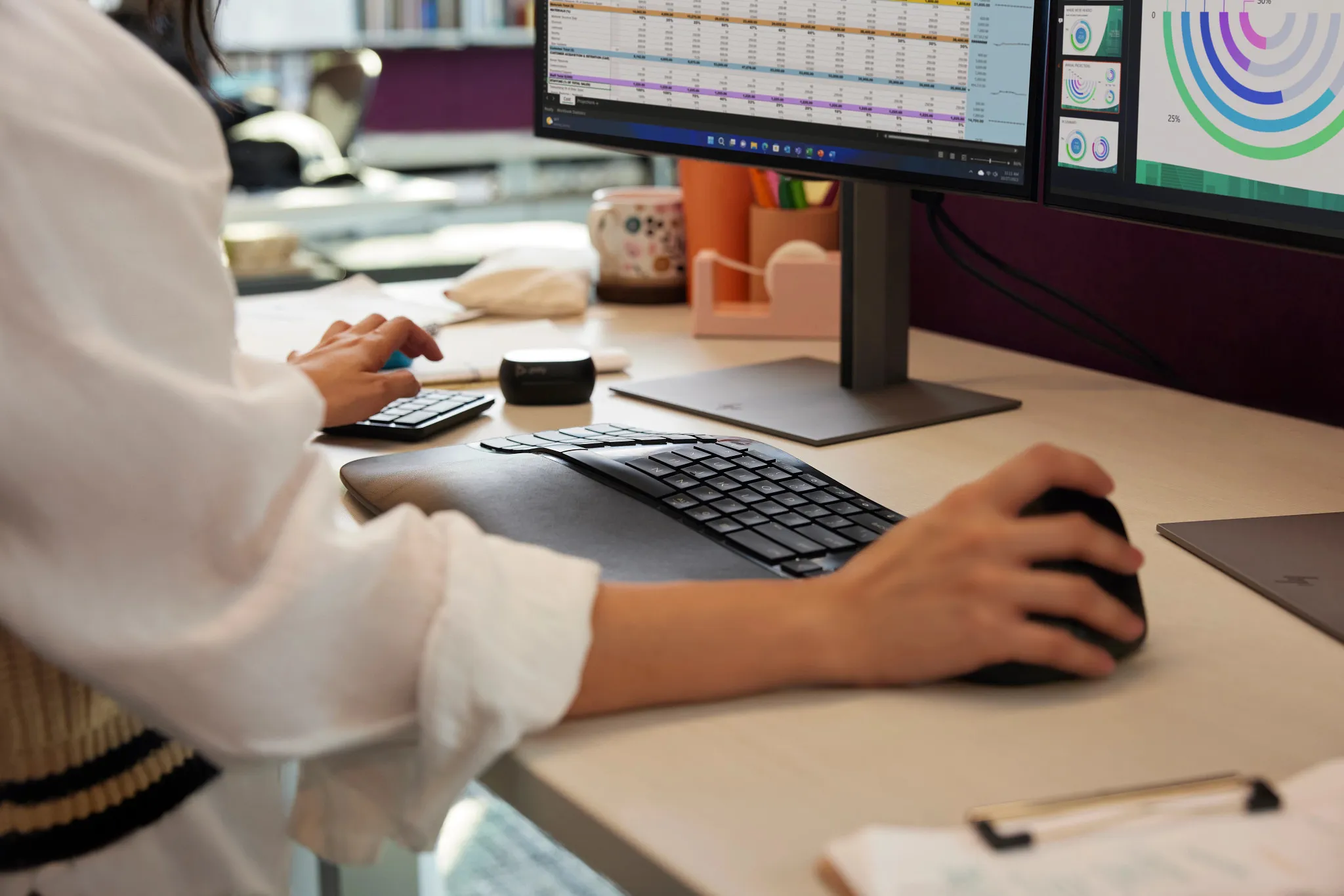 HP 965 Wireless Ergonomic Keyboard, Black