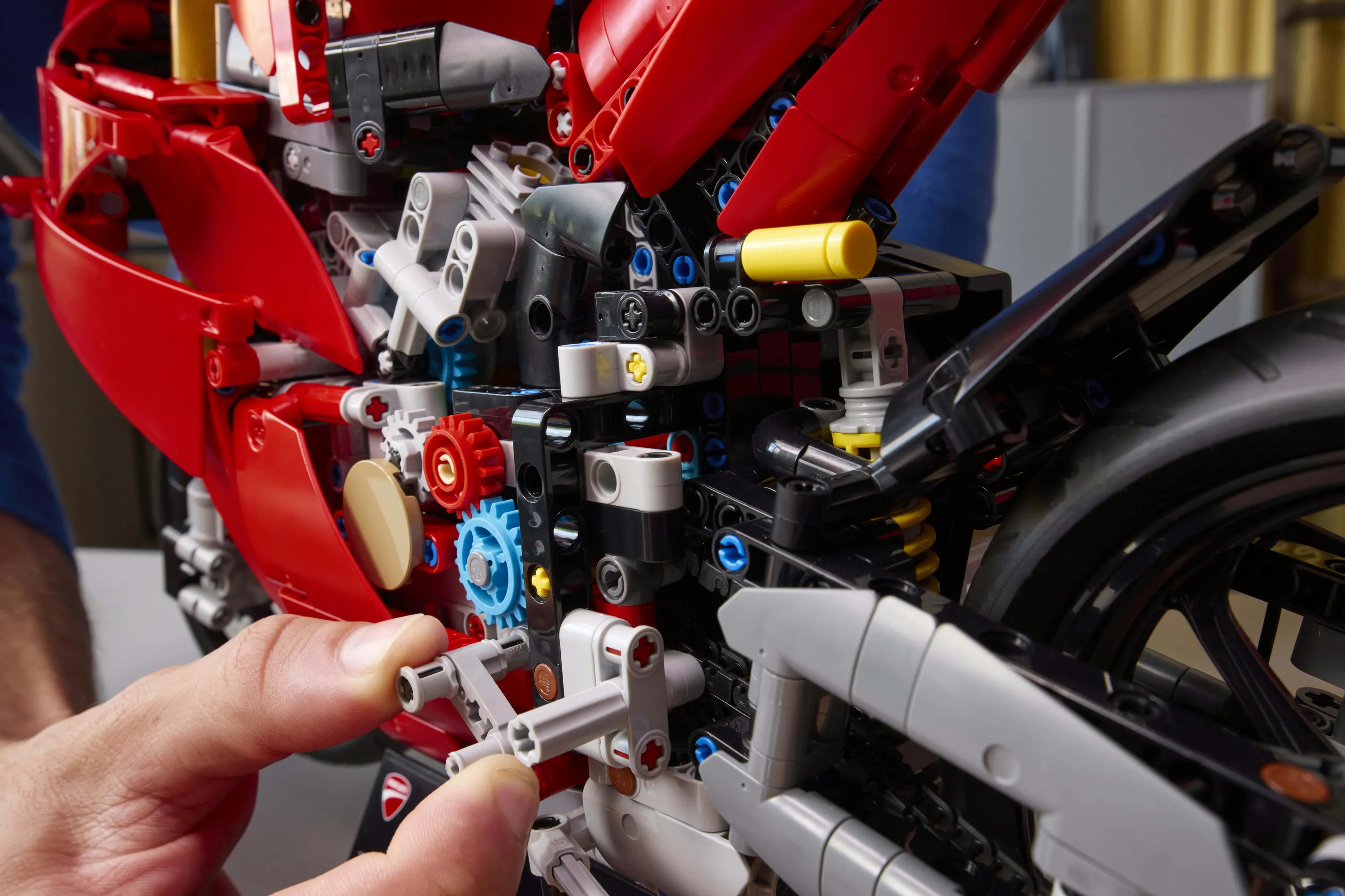 LEGO Technic Ducati Panigale V4 S 42202