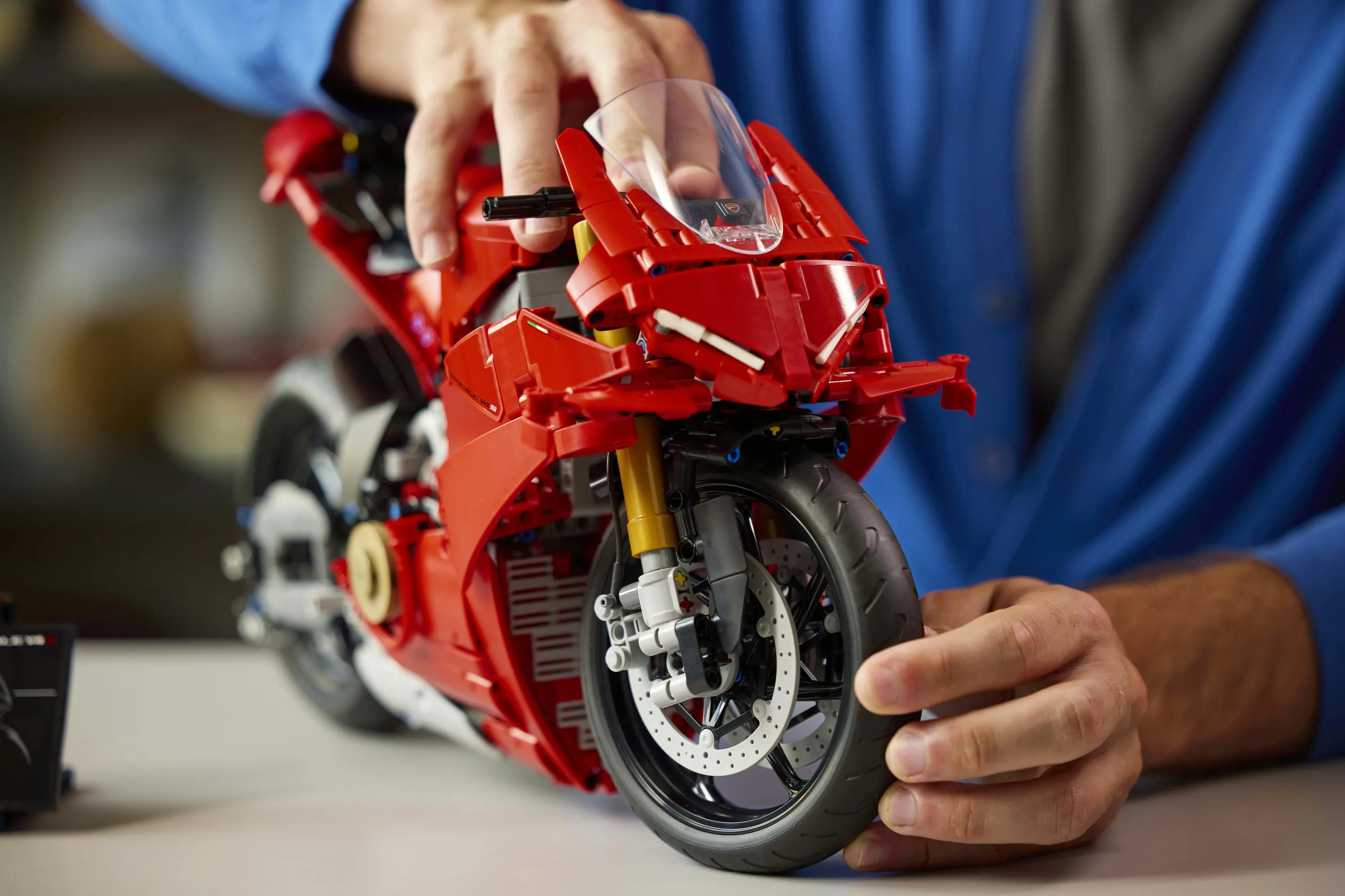 LEGO Technic Ducati Panigale V4 S 42202