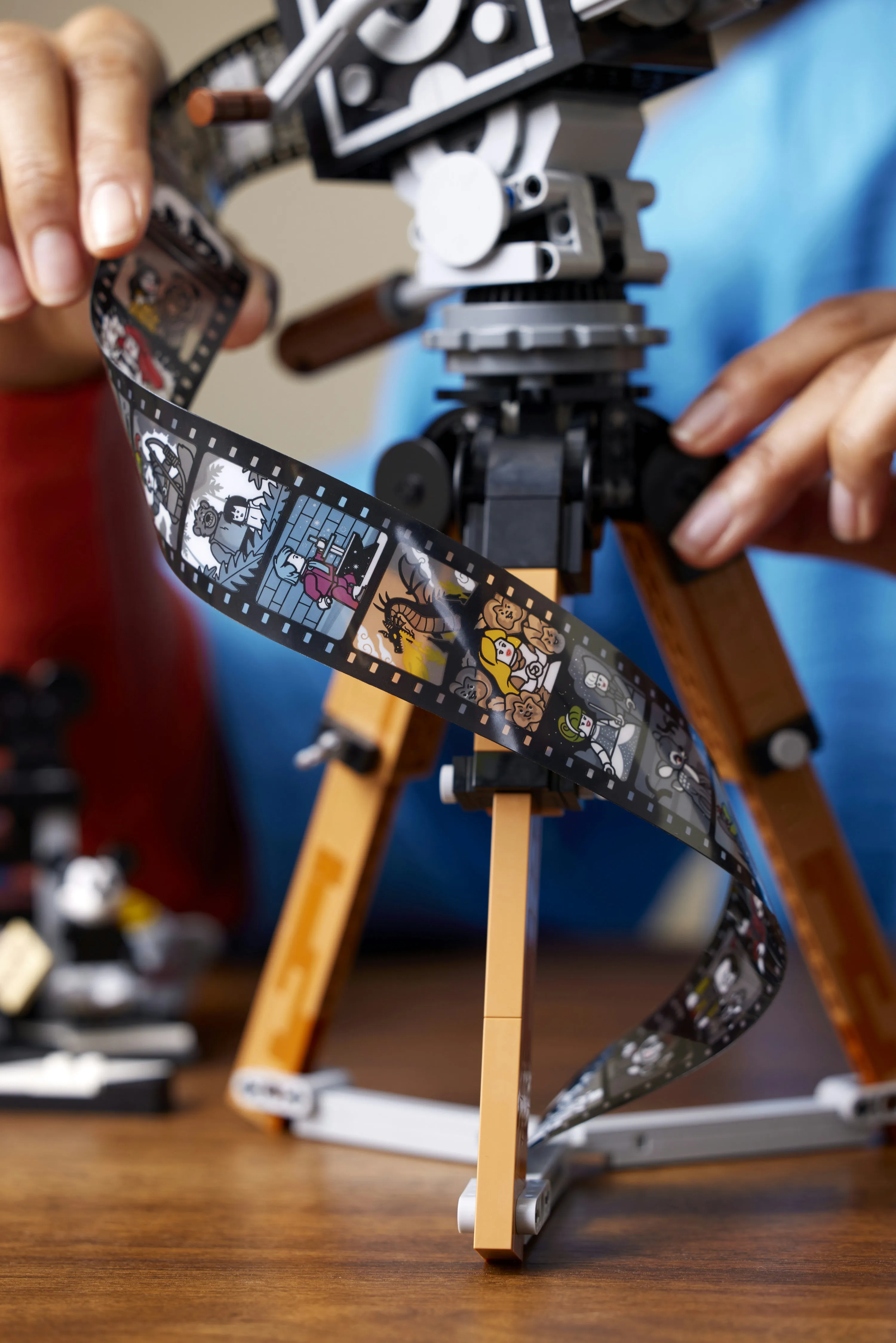 LEGO Disney Walt Disneylle omistettu kamera 43230
