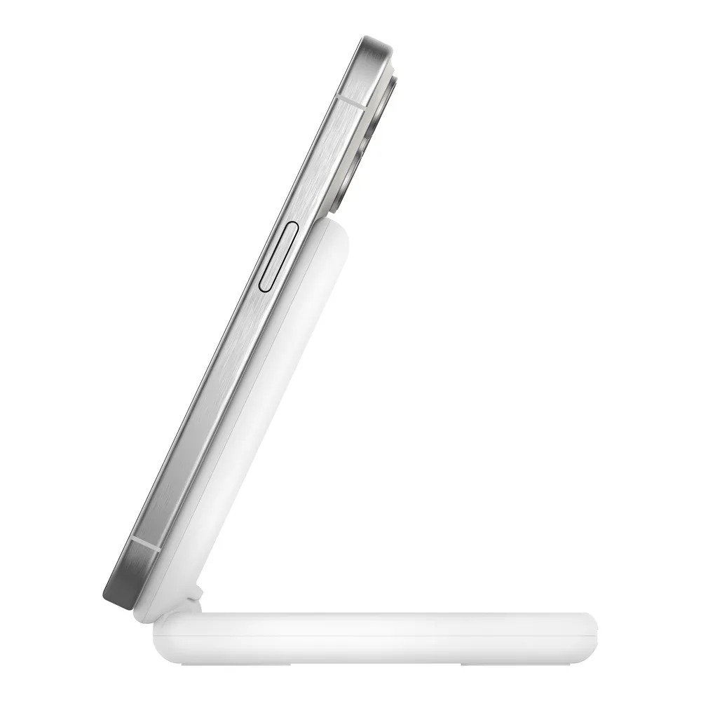 Belkin BoostCharge Magnetic Foldable Wireless Charger with Qi2 15W - wireless charger, White