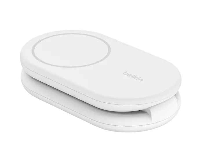 Belkin BoostCharge Magnetic Foldable Wireless Charger with Qi2 15W - wireless charger, White