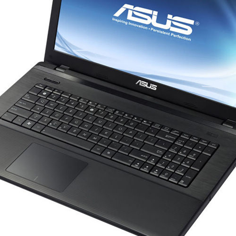 ASUS X75A 17.3"  HD+ Glare 2020M/4GB/500GB/WIN8