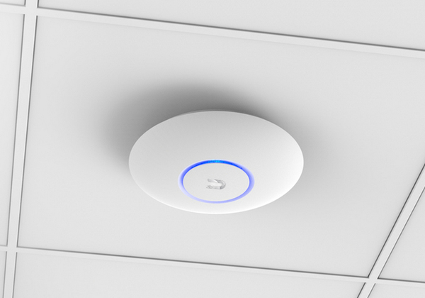 Ubiquiti UniFi UAP-AC-PRO - Wireless Access Point, White