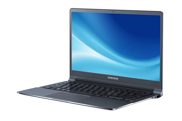 NP900X3C/i5-3317UM 4GB 128GB 13.3" W8P