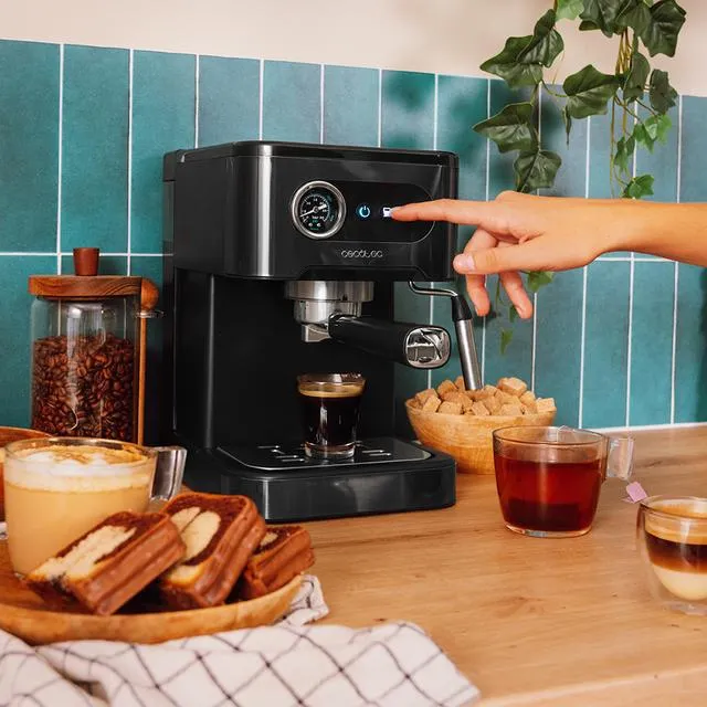Cecotec Power Espresso 20 Pro manuell espressomaskin, svart och rostfritt st&aring;l