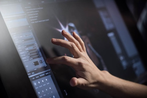 WACOM Cintiq 27QHD Pen and Touch 27i display with crystal clear resolution and true-to-life (1.07 billion)color