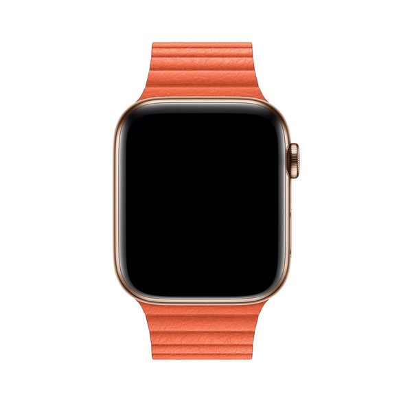 Apple Watch 44 mm l&auml;derloop i kv&auml;llssol &ndash; storlek M