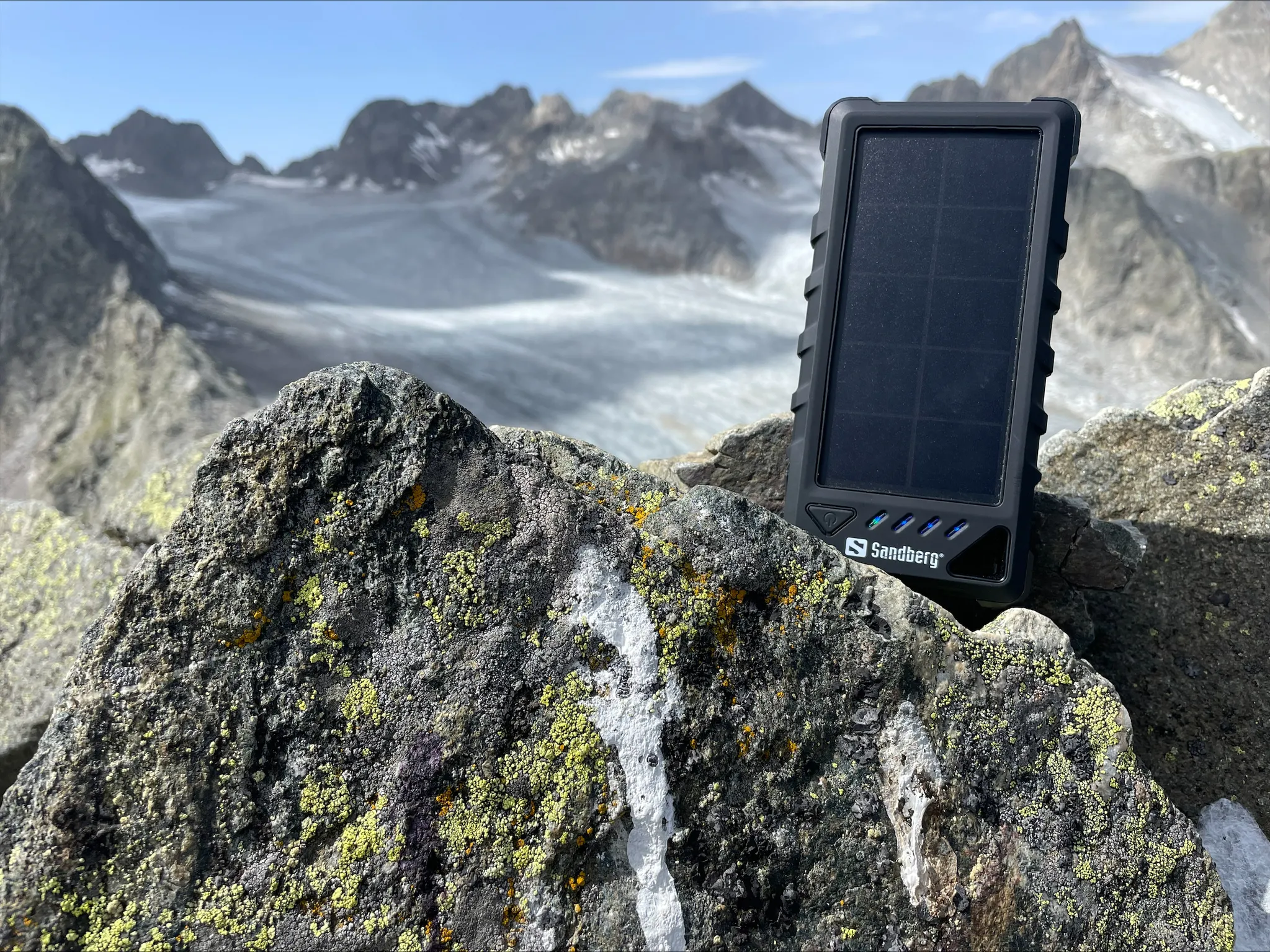 Sandberg Outdoor Solar -varavirtal&auml;hde, 16000 mAh, Musta